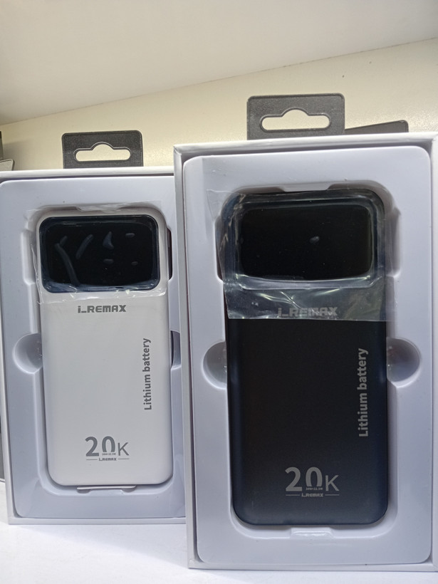 پاوربانک ریمکس ظرفیت 20000 میلی آمپر ساعت فست شارژ 22.5 وات