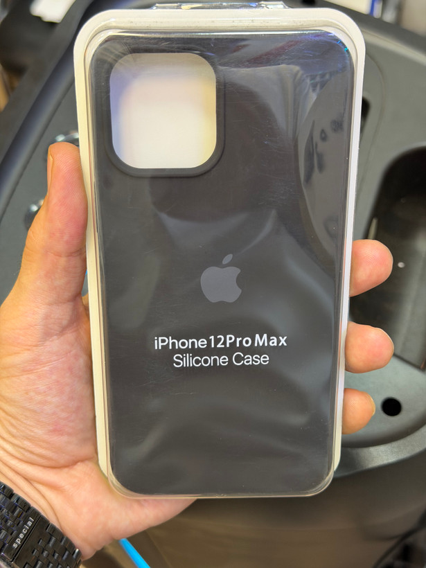 قاب محافظ سیلیکونی اورجینال ایفون 12پرو مکس رنگ مشکی با ضمانت اصلی 12pro max